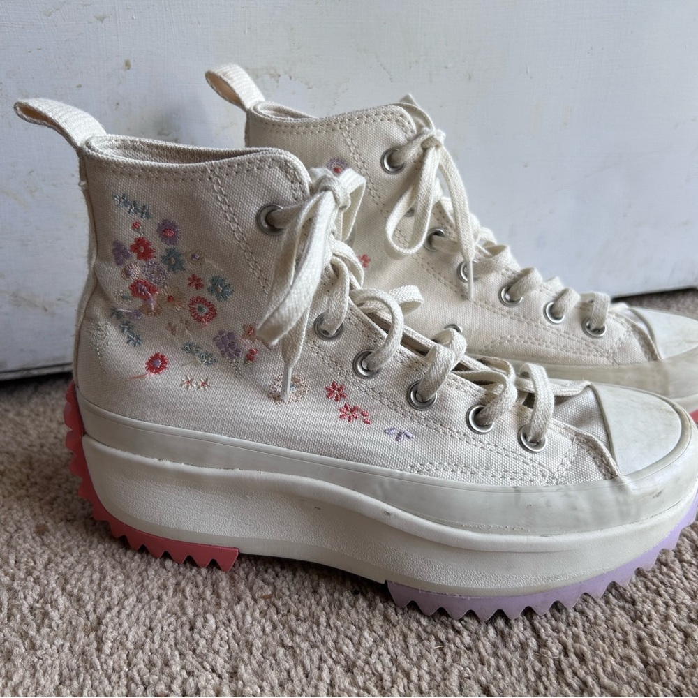 Cream Floral Converse Run Star Hike